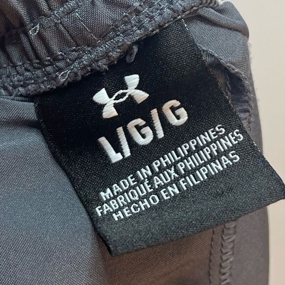 5 for $25🔥Under Armour Grey Windbreaker Shorts Large - Picture 4 of 7